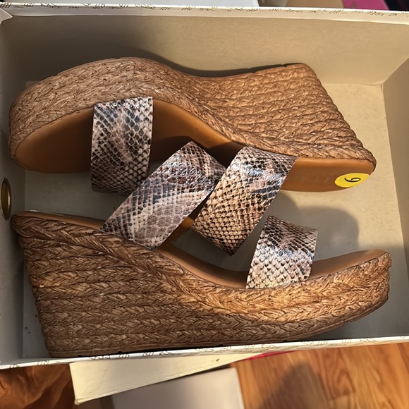 Spring Shoe Purge - Comfy Wedges - Picture 2 of 4